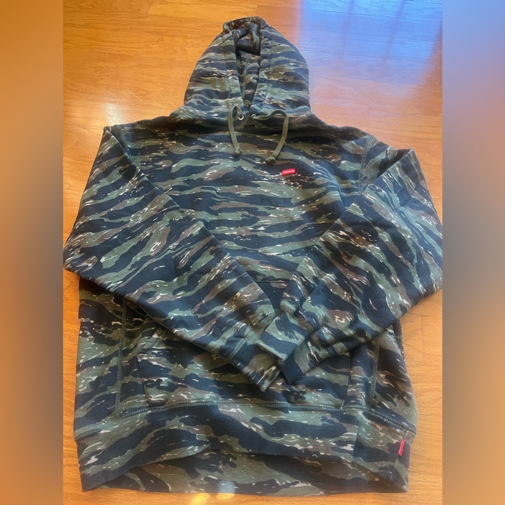 Supreme Heavyweight Camaflouge Hoodie-  size Medium